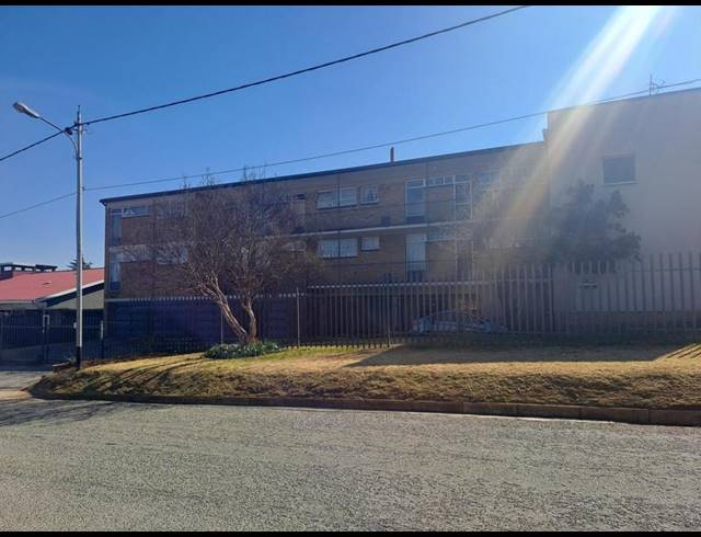 1 BEDROOM PROPERTY TO RENT IN FLORIDA PARK